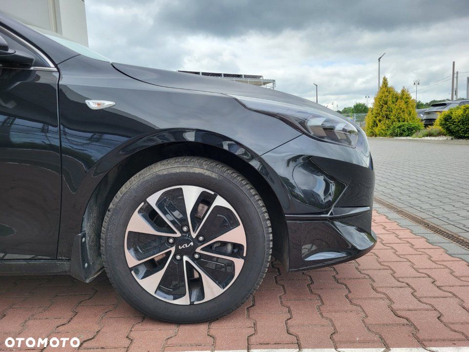 Kia Ceed - 26