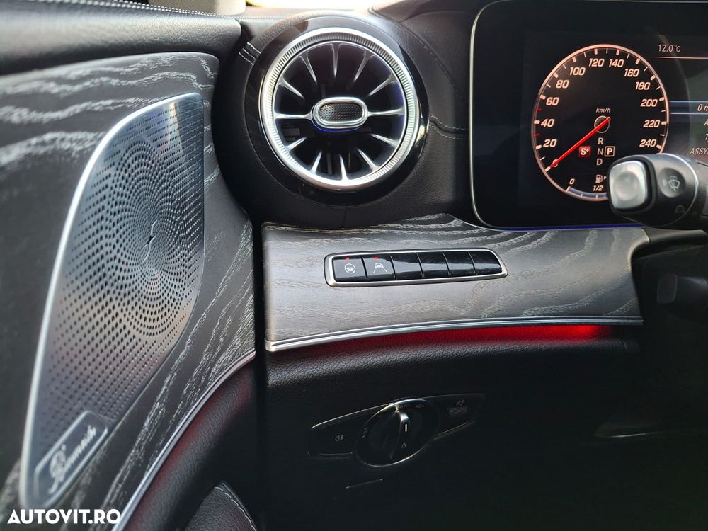 Mercedes-Benz CLS 350 d 4MATIC Aut - 27