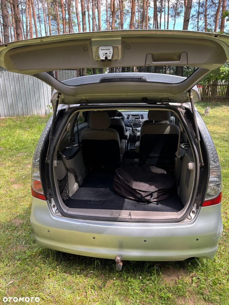 Mitsubishi Grandis - 20