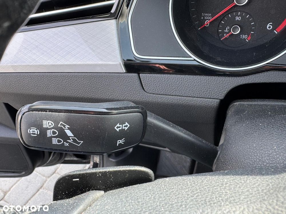Volkswagen Passat - 17