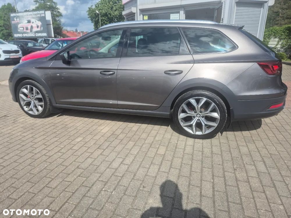 Seat Leon 2.0 TDI DPF XCELLENCE - 8