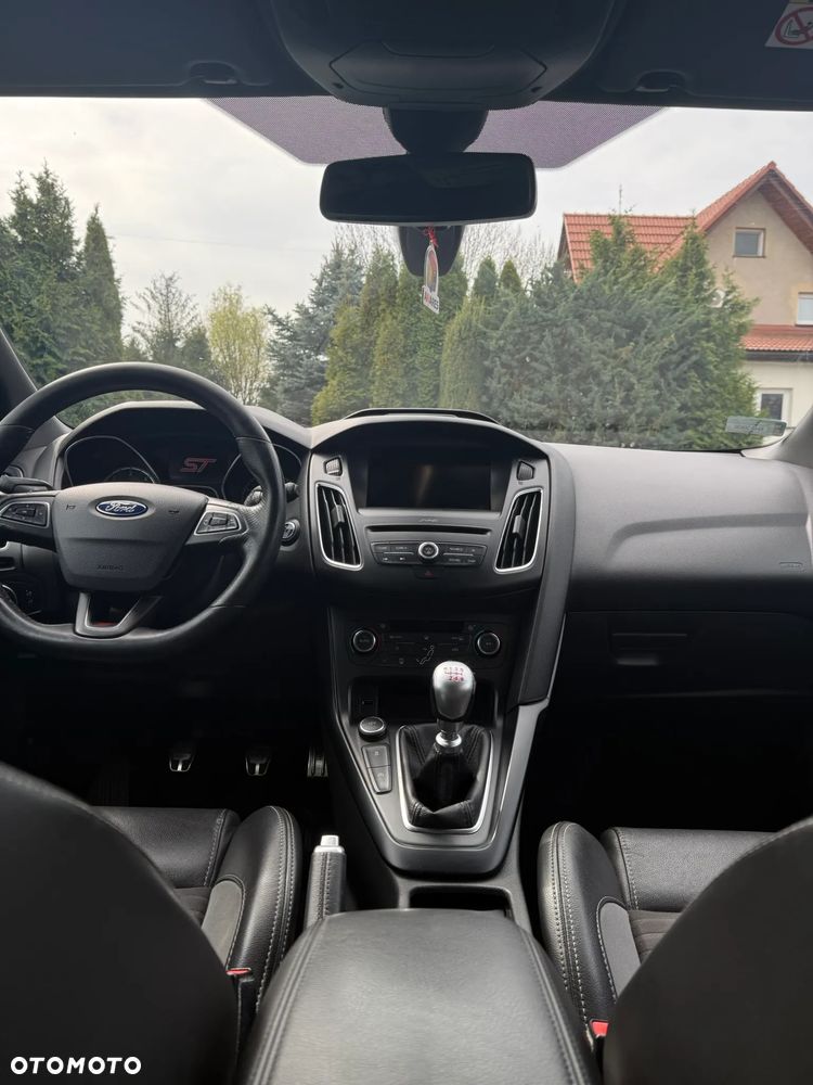 Ford Focus 2.0 TDCi ST - 14