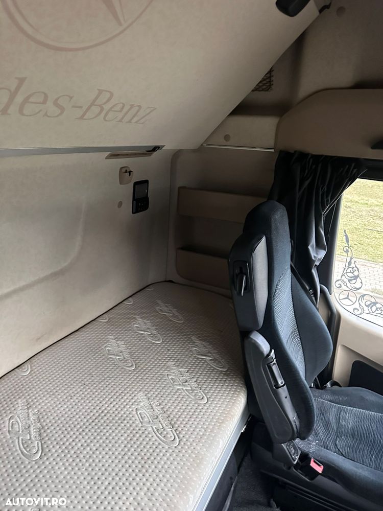 Mercedes-Benz Actros - 7