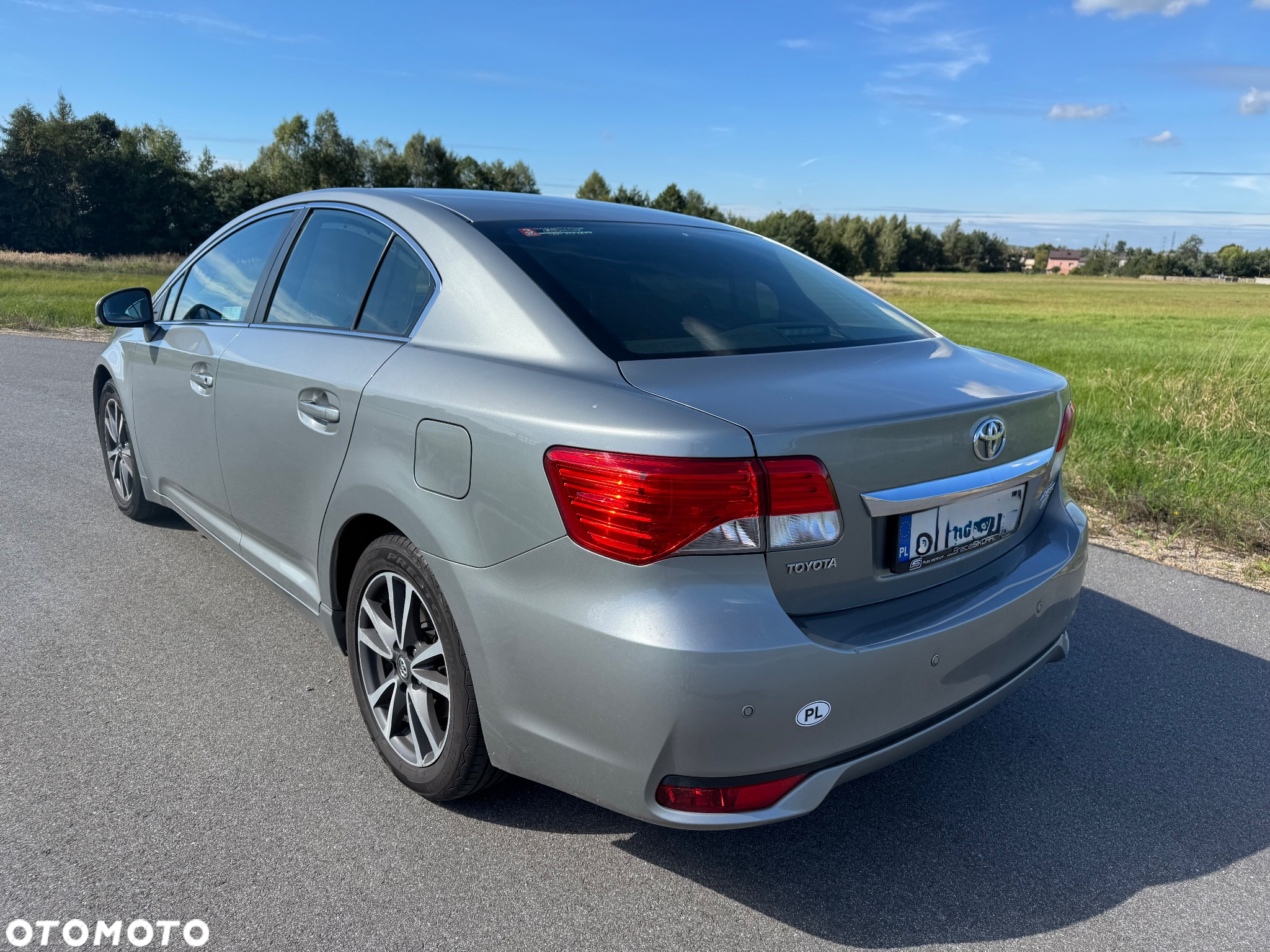 Toyota Avensis 1.8 Premium - 4