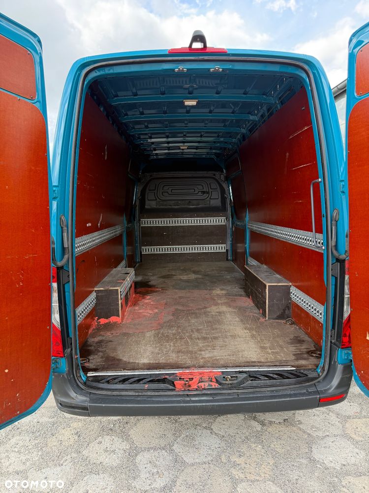 Mercedes-Benz Sprinter - 8