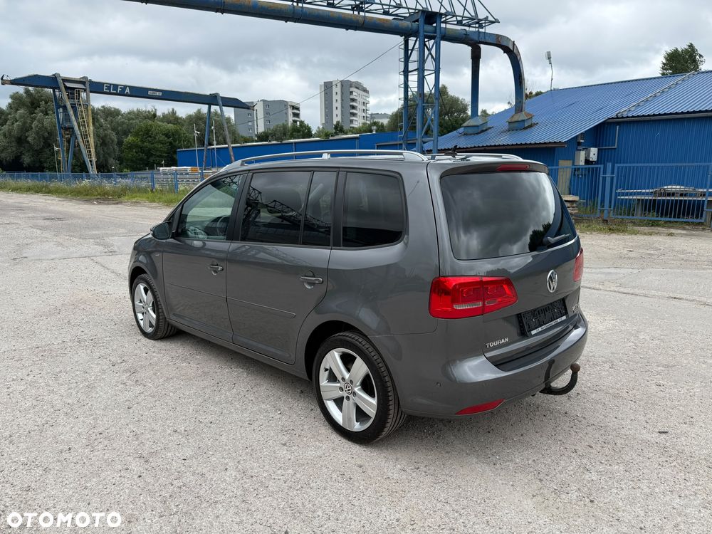 Volkswagen Touran 2.0 TDI DPF STYLE - 15