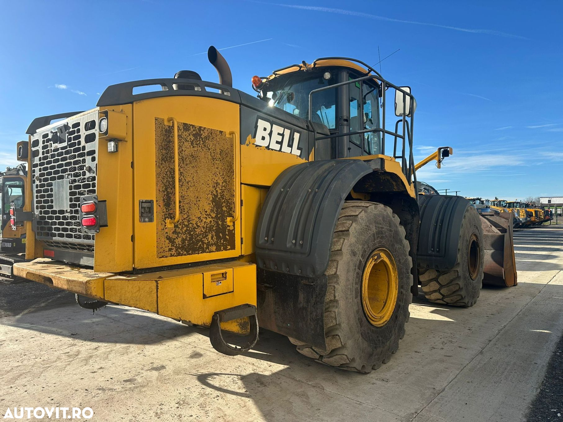 Bell L2606E Incarcator Frontal - 8