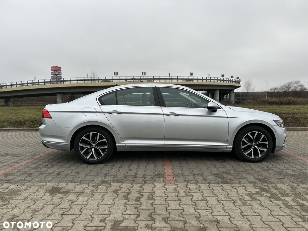 Volkswagen Passat 2.0 TSI Business DSG - 9