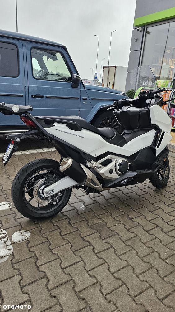 Honda NSS - 9