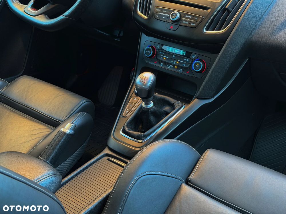 Ford Focus 2.0 EcoBoost ST-2 - 35