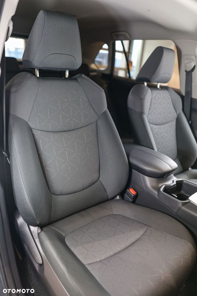 Toyota RAV4 - 18