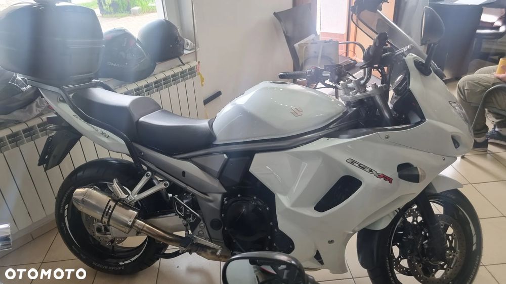 Suzuki GSX - 4