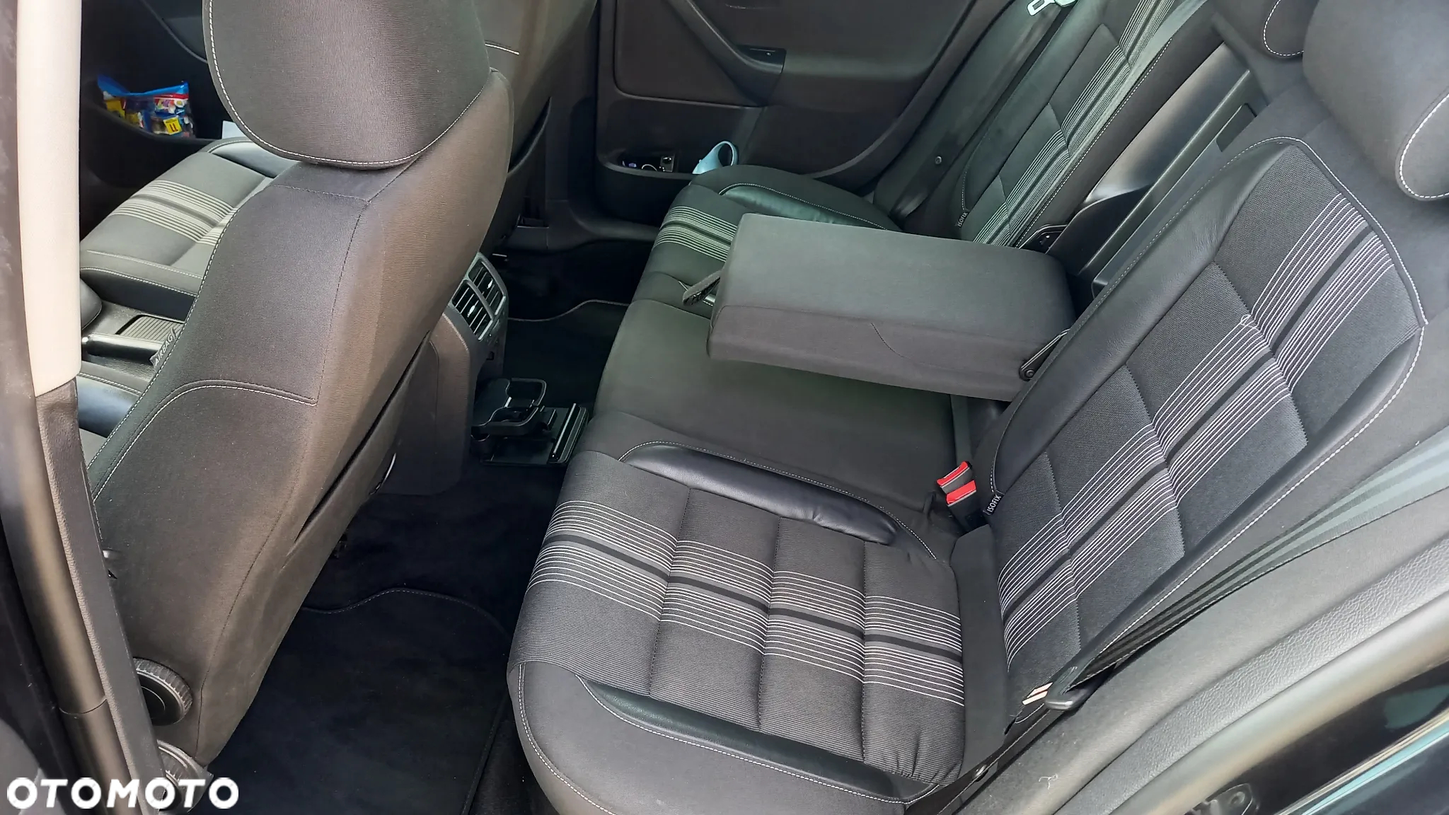 Volkswagen Golf VI 1.6 TDI Highline - 8
