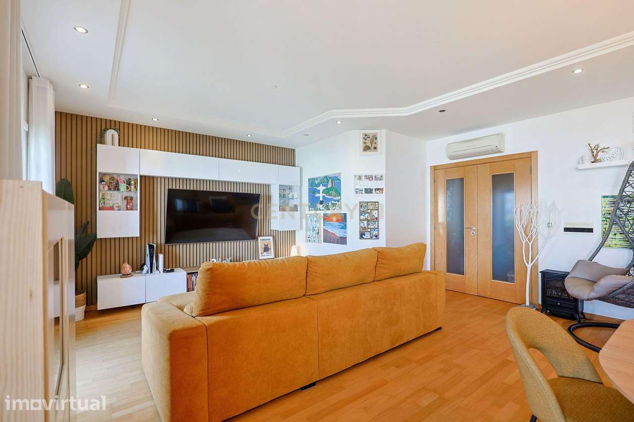 Apartamento T2 com Garagem, no Parque Luso em Corroios. - Grande imagem: 4/45
