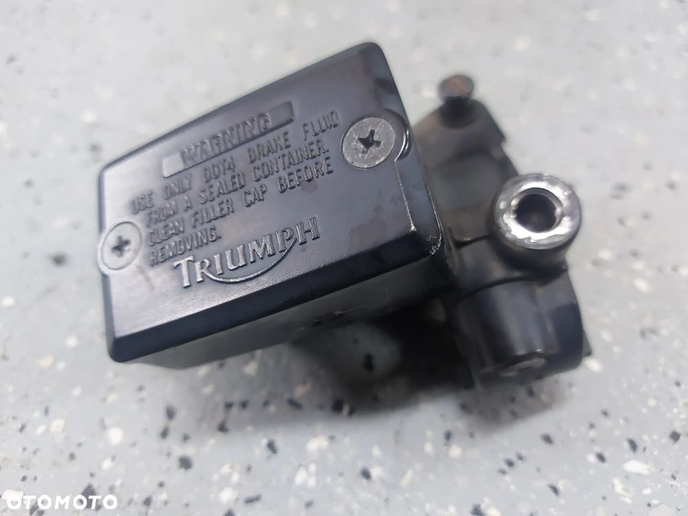 Triumph Tiger 800 pompa hamulcowa
