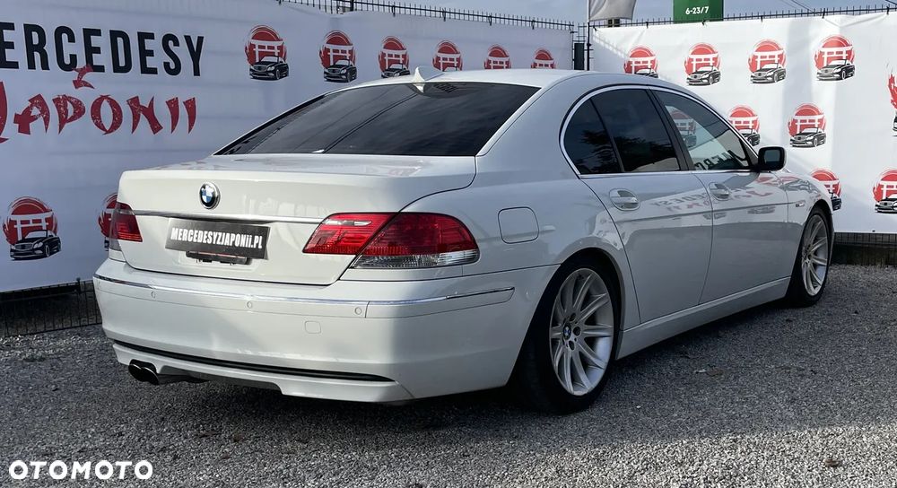 BMW Seria 7 750i - 25