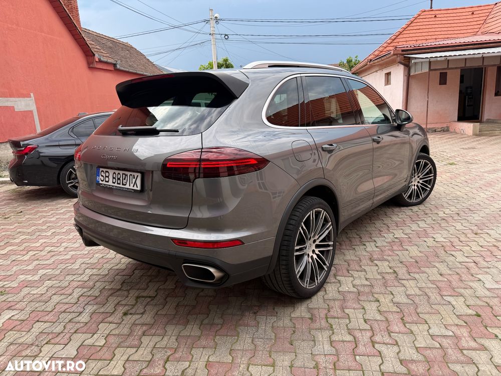 Porsche Cayenne Platinum Edition - 39