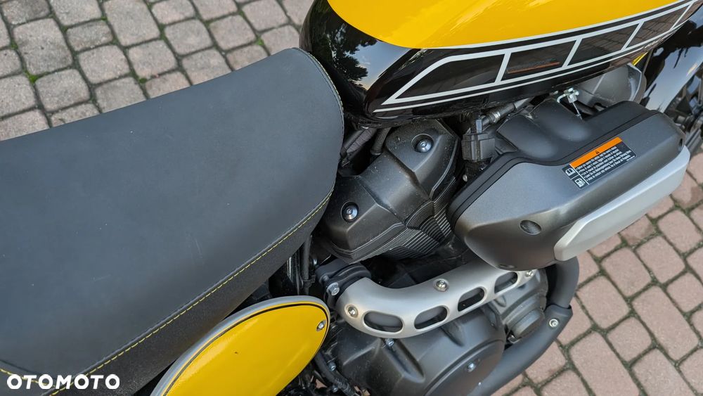 Yamaha XVS - 7