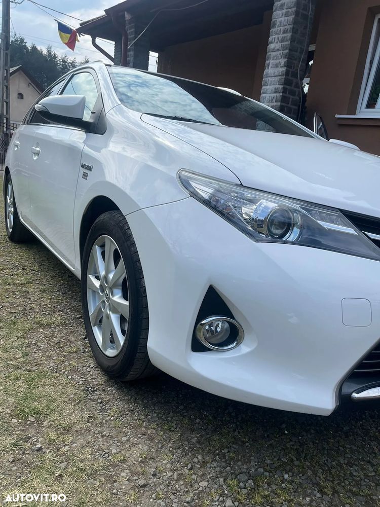Toyota Auris 1.8 VVT-i Automatik Executive - 2