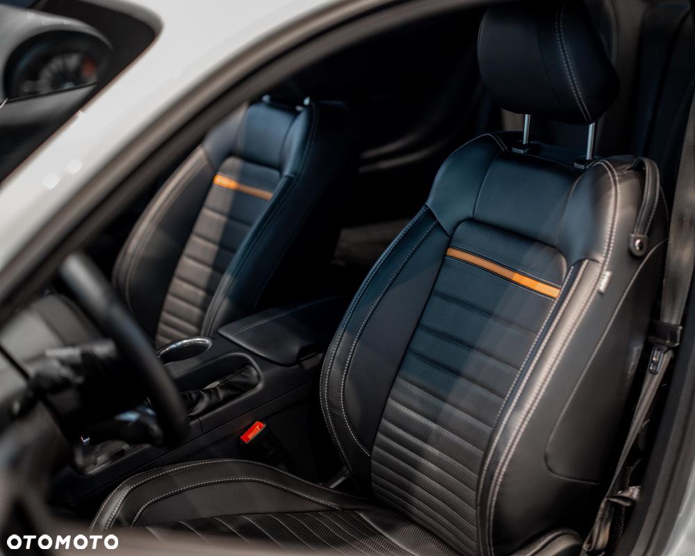 Ford Mustang 2021 photo 2