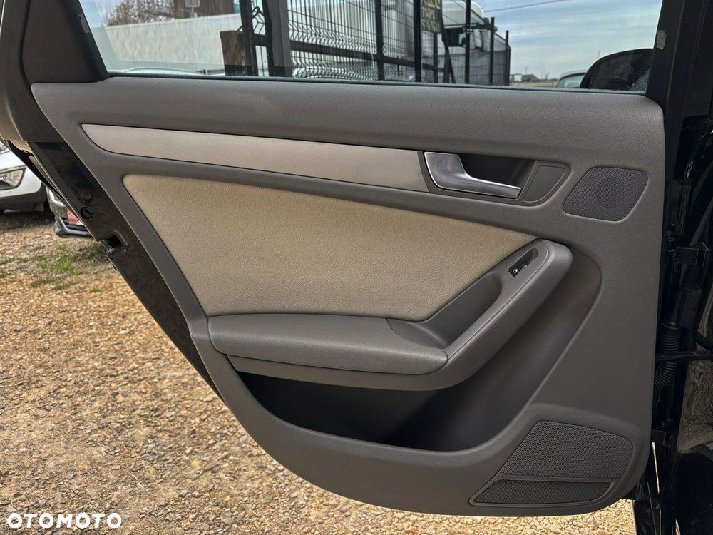 Audi A4 Avant 2.0 TDI DPF Ambiente - 19