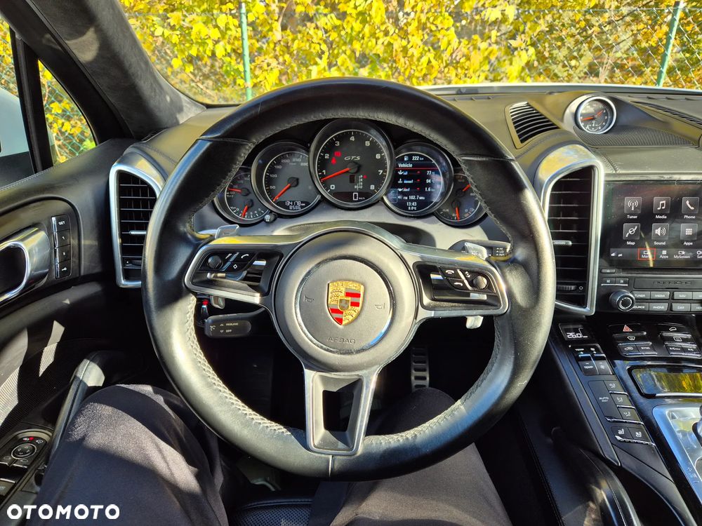 Porsche Cayenne - 17