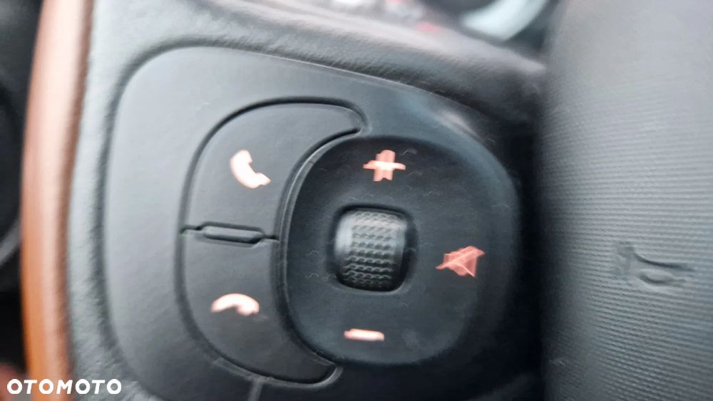 Fiat 500L City Cross 1.4 16V T-Jet - 27