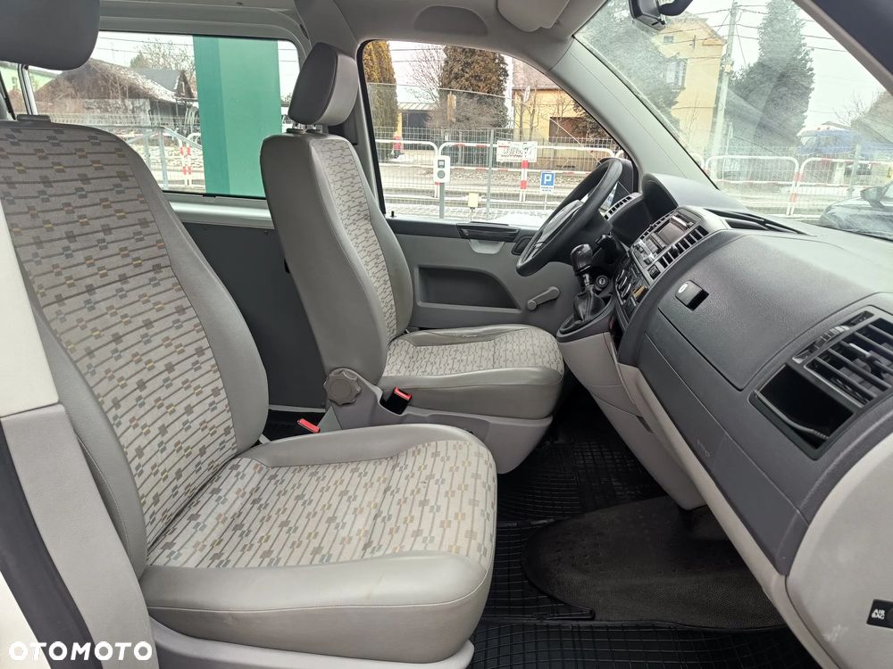 Volkswagen Transporter - 9