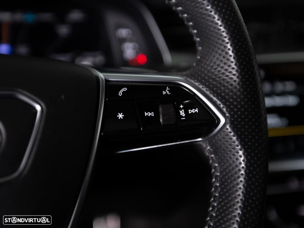 Audi A6 Avant 35 TDI S tronic S line - 18