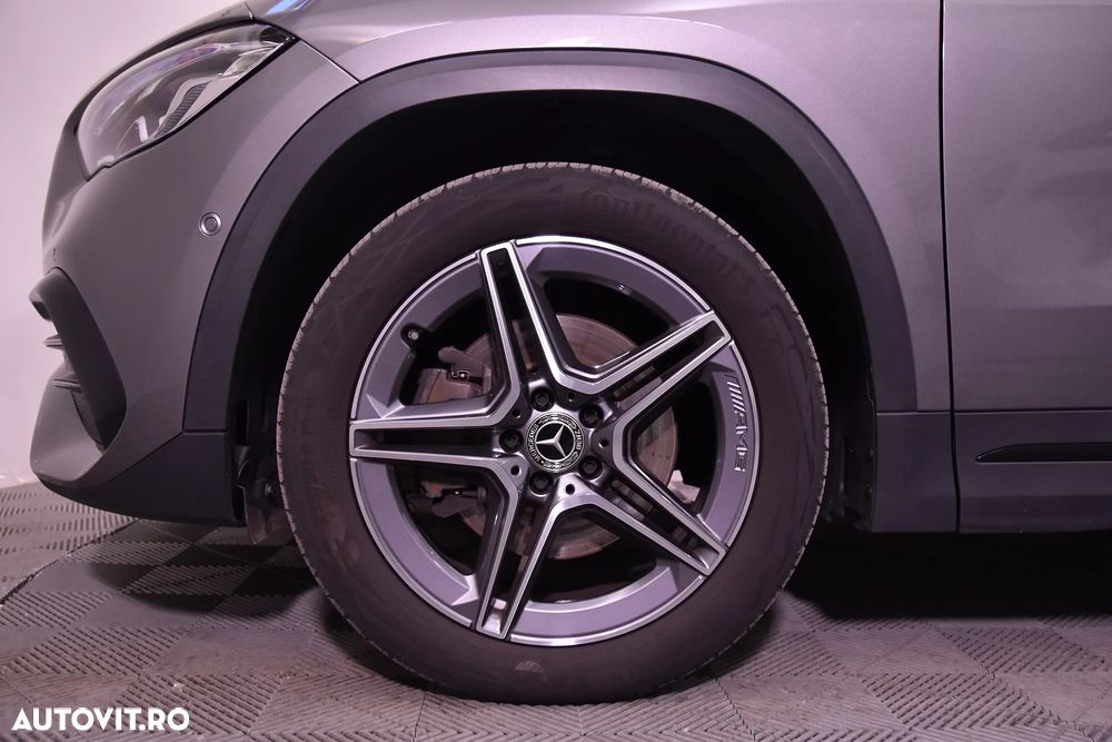 Mercedes-Benz GLA 250 e - 14