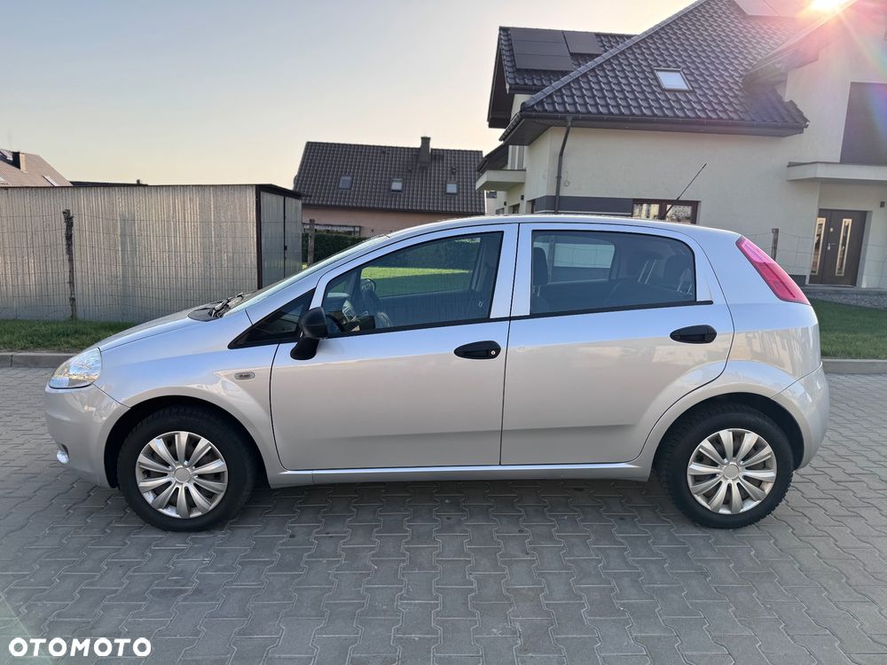 Fiat Grande Punto Actual 1.2 8V Estiva - 2