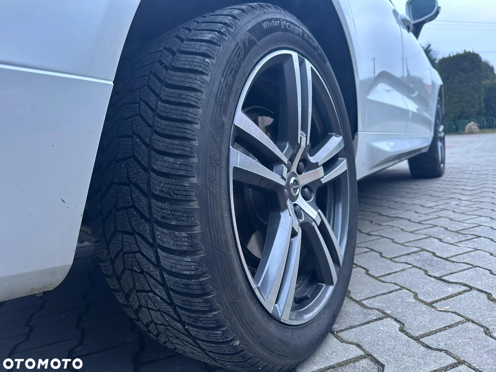 Volvo XC 60 T6 AWD Geartronic Momentum Pro - 23