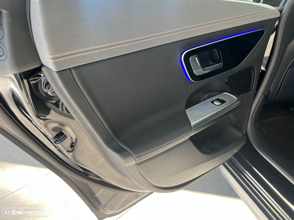 Mercedes-Benz EQE 300 Electric Art - 13