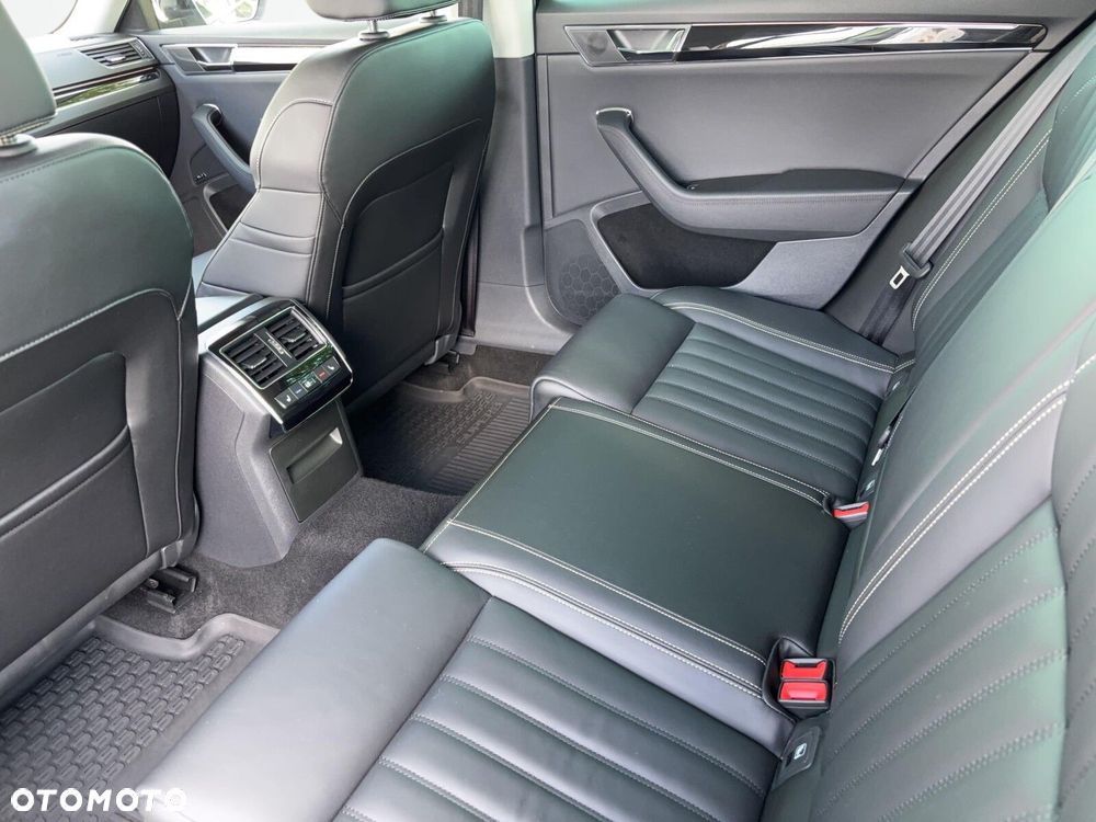 Skoda Superb 2.0 TDI SCR L&K DSG - 21