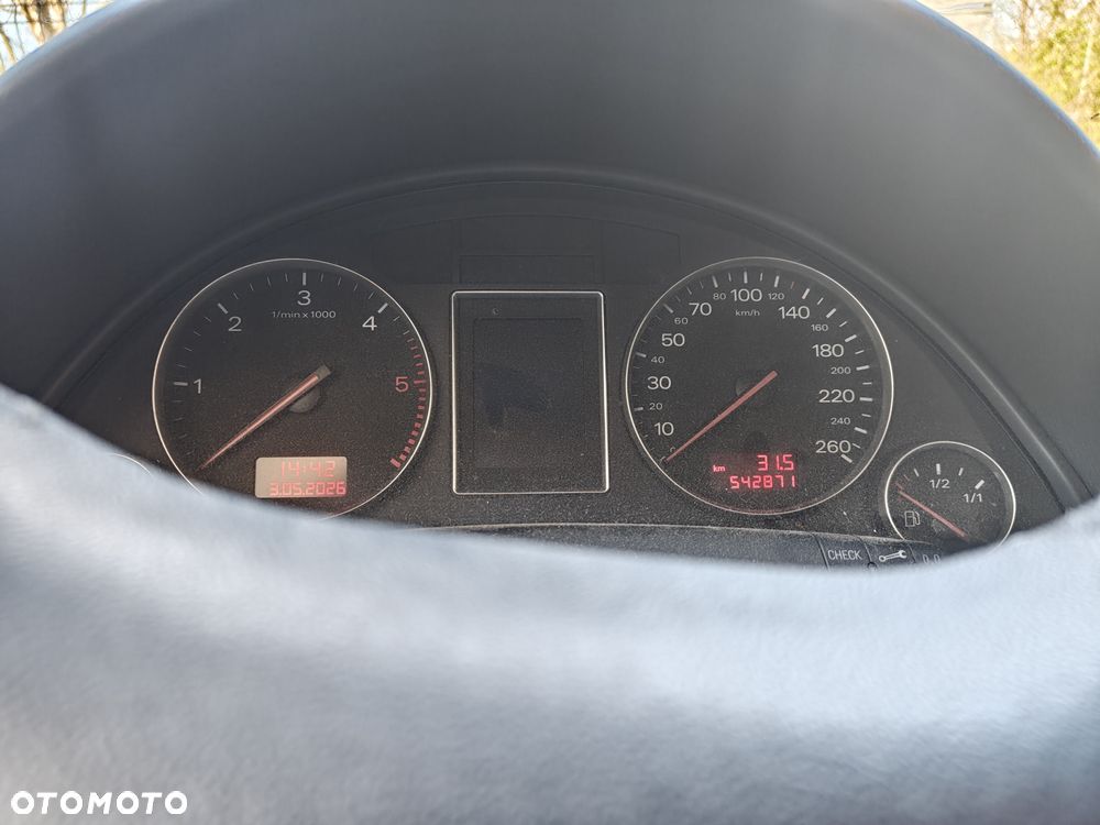 Audi A4 Avant - 8