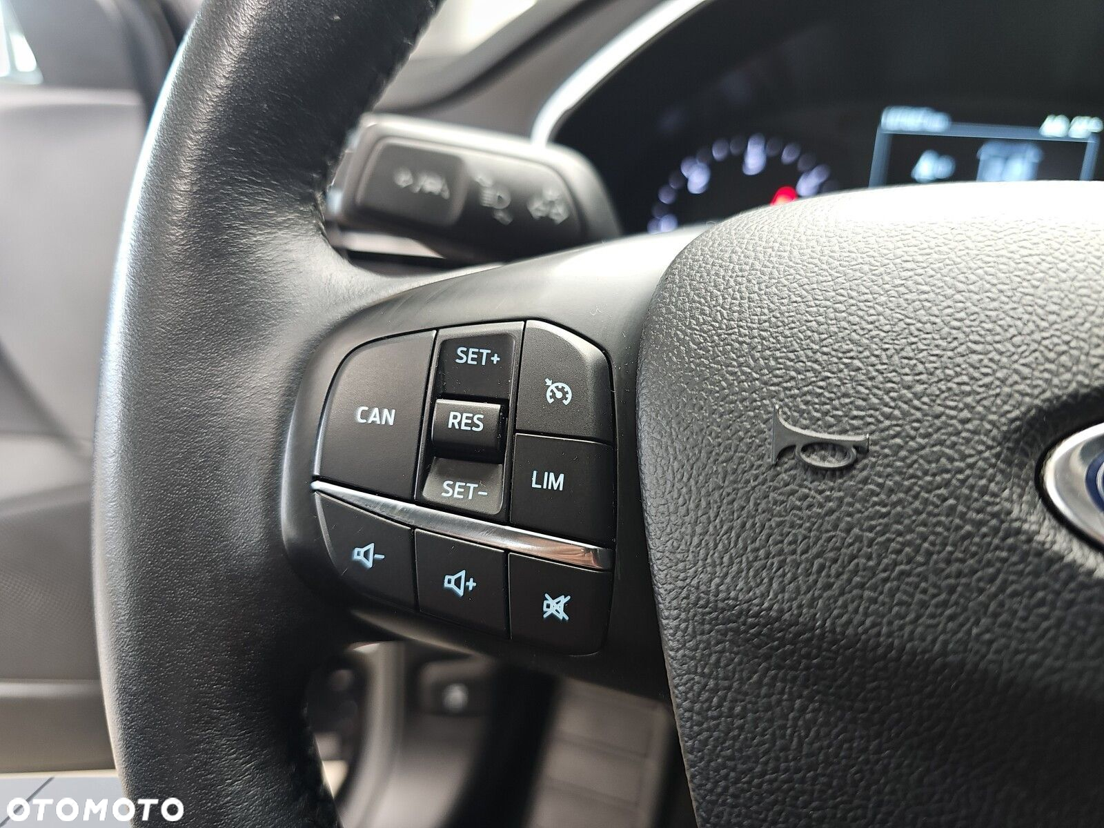 Ford Focus - 23