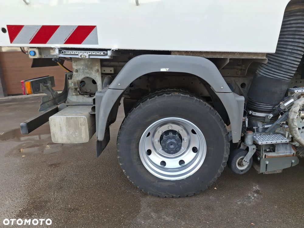 Mercedes-Benz Atego 1524 Zamiatarka BUCHER CityFant 60 2 Silniki Tylna Oś Na Poduszkach Zamiatarka Uliczna Sprzątanie Zamiatanie - 11
