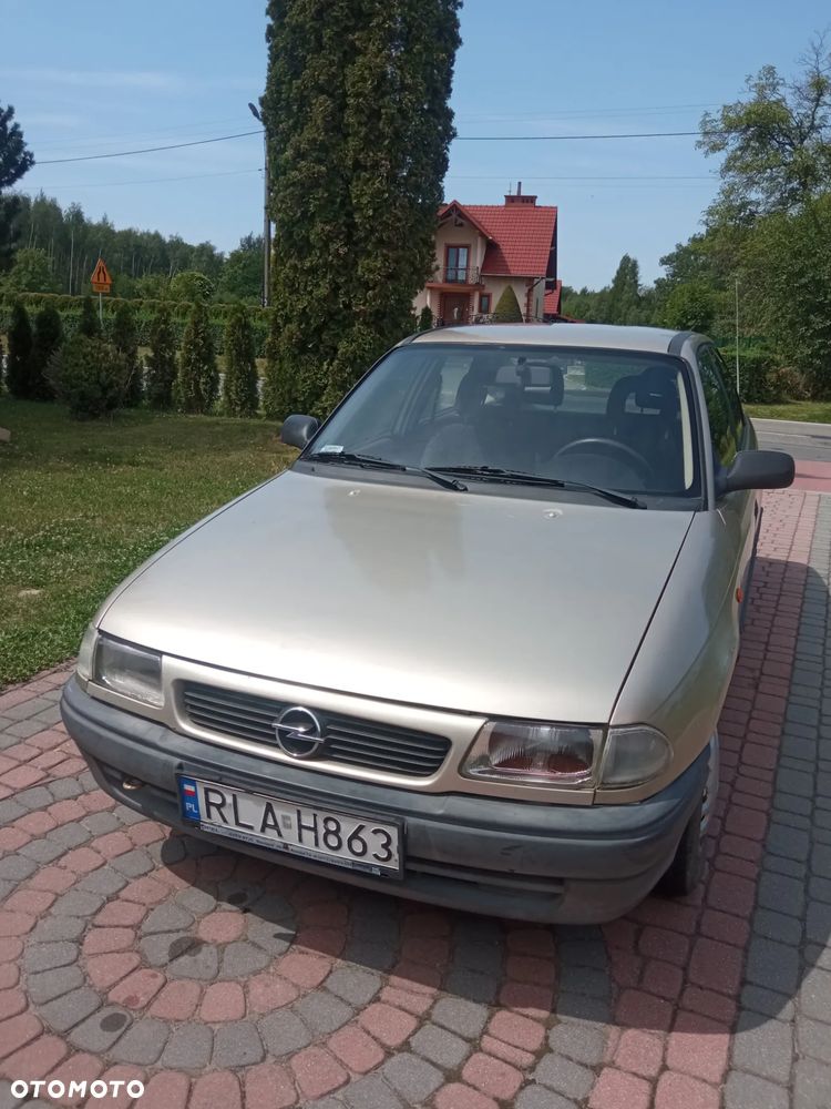 Opel Astra 1.4 Base - 1