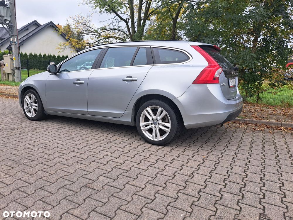 Volvo V60 D2 Momentum - 6