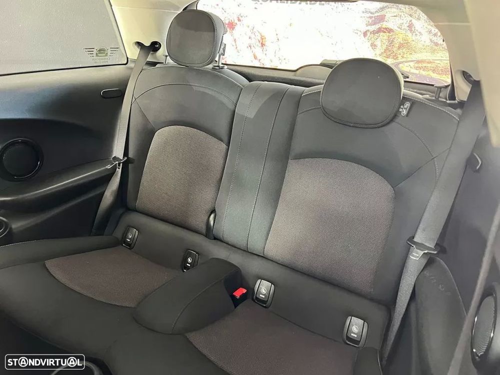 MINI 3 Portas One - 19