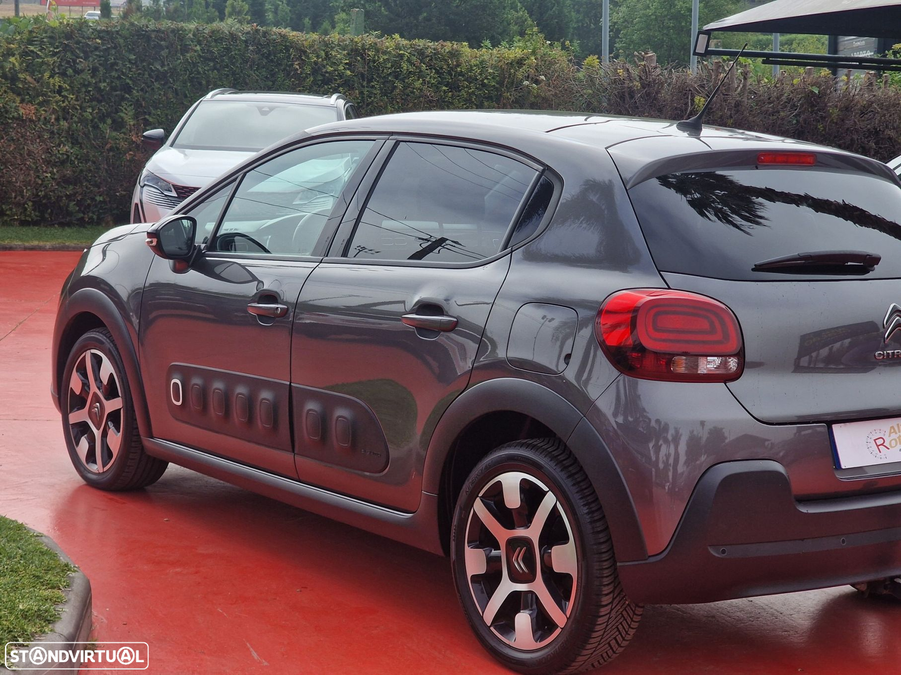 Citroën C3 1.2 PureTech Shine EAT6 - 3