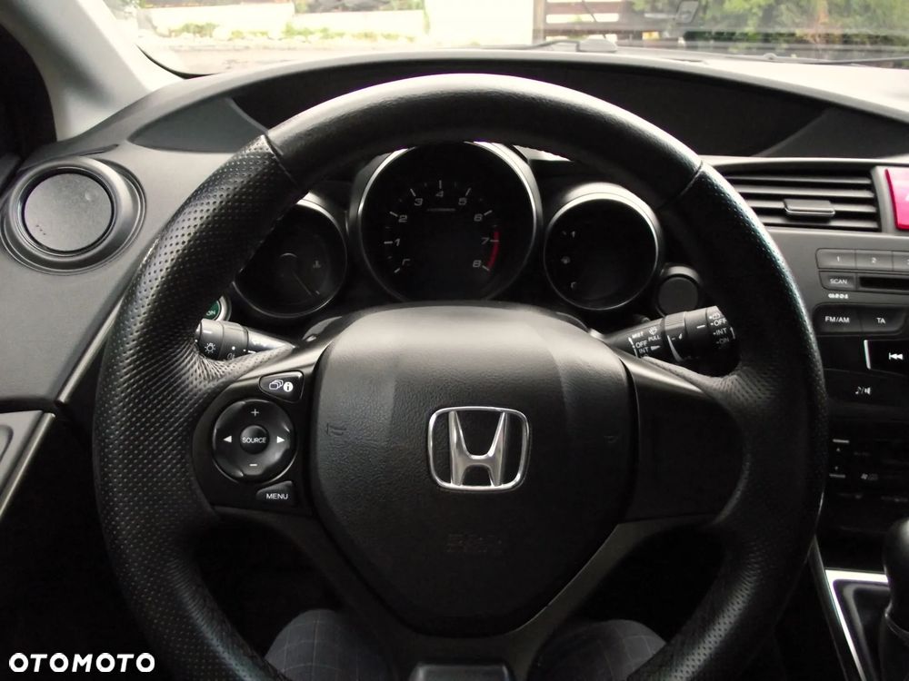 Honda Civic 1.8 Executive - 33