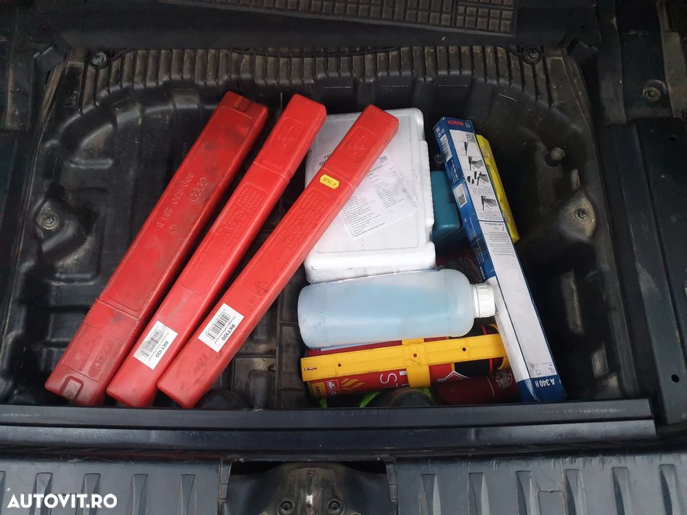 BMW Seria 3 320d DPF Efficient Dynamics Edition - 13