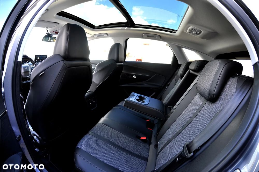 Peugeot 3008 1.2 PureTech Allure S&S EAT8 - 19