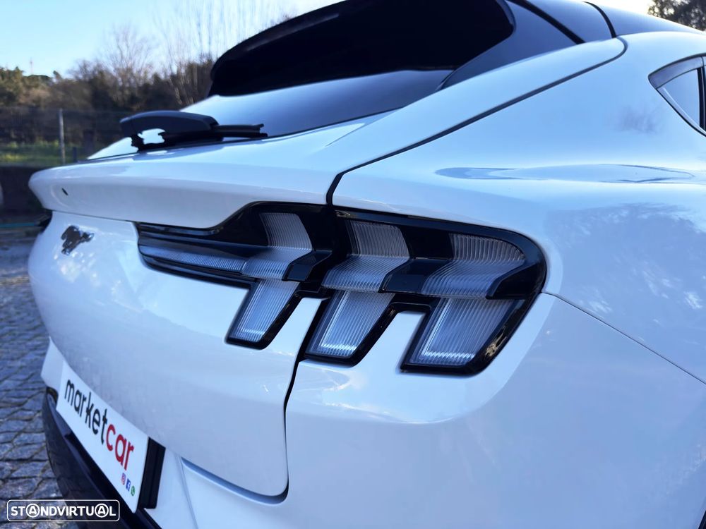 Ford Mustang Mach-E 98.7 kWh Premium - 34