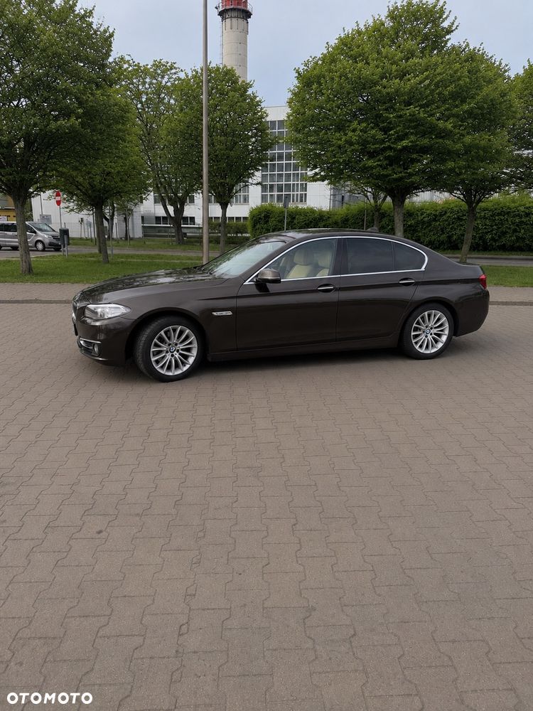 BMW Seria 5 520d xDrive Luxury Line - 2