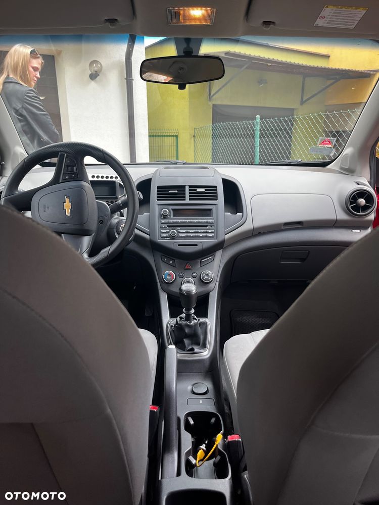 Chevrolet Aveo 1.2 LT - 14
