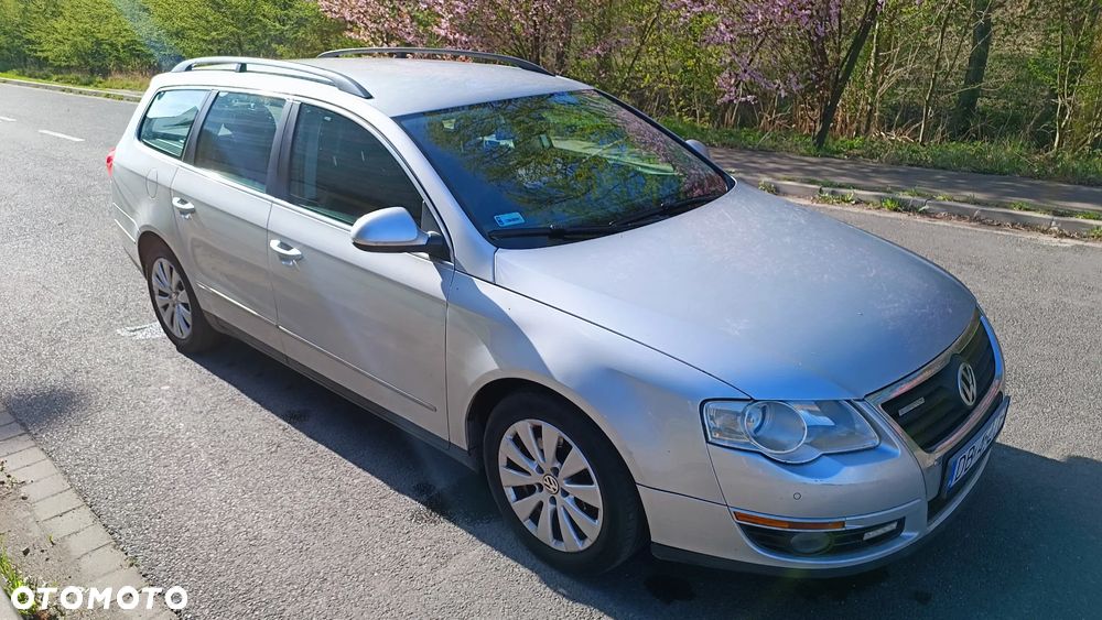 Volkswagen Passat 2.0 TDI DPF BlueMot Trendline - 1