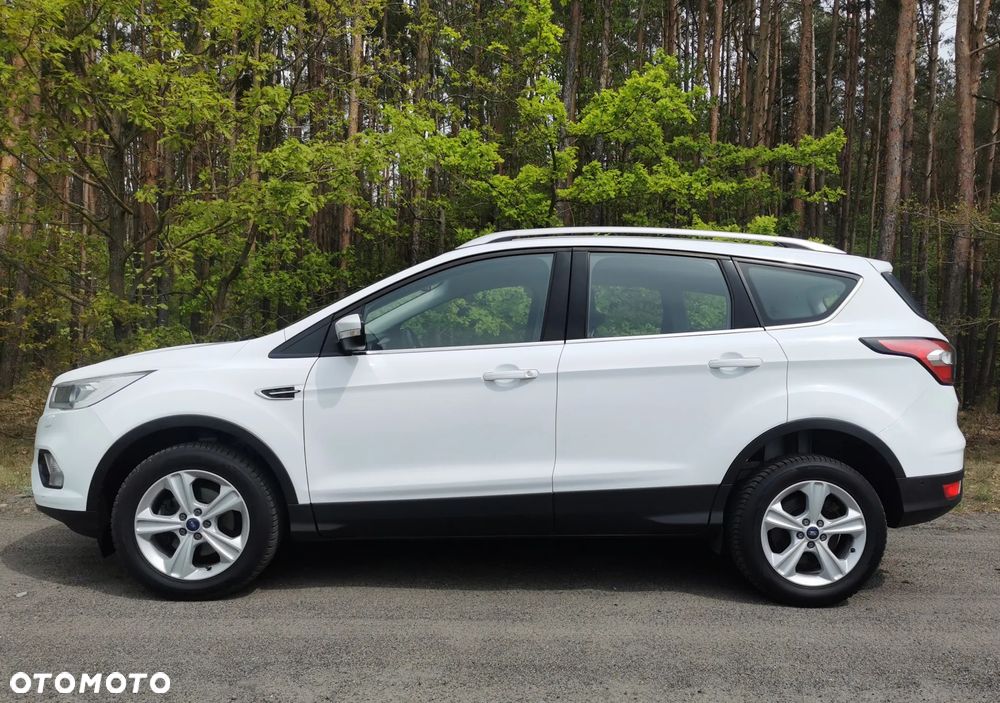Ford Kuga 1.5 EcoBoost 2x4 Titanium - 4