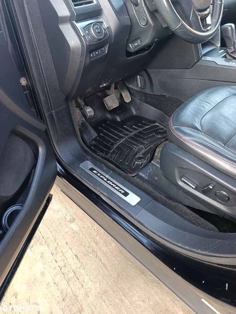 Ford Explorer - 10